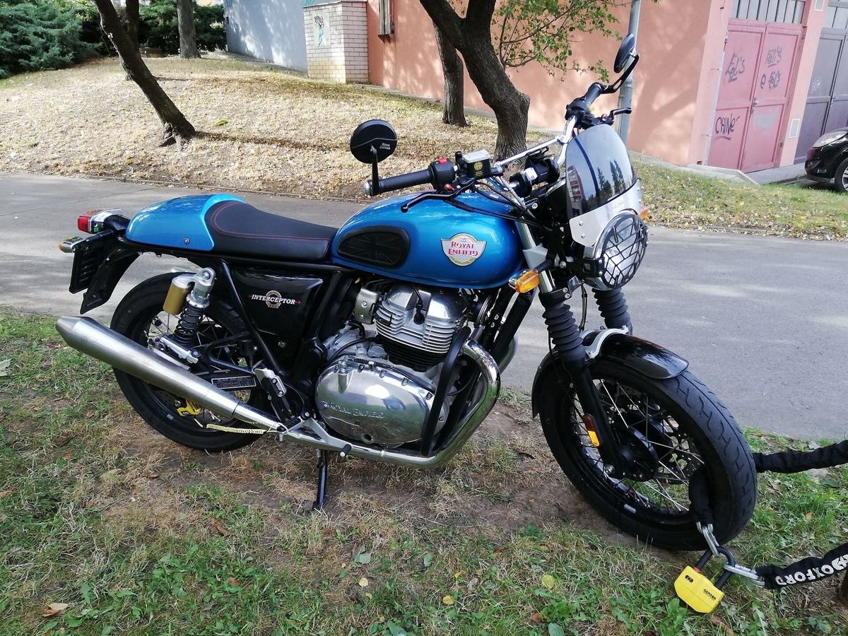 Royal Enfield Interceptor 650, seat height 804 mm (31.7″)