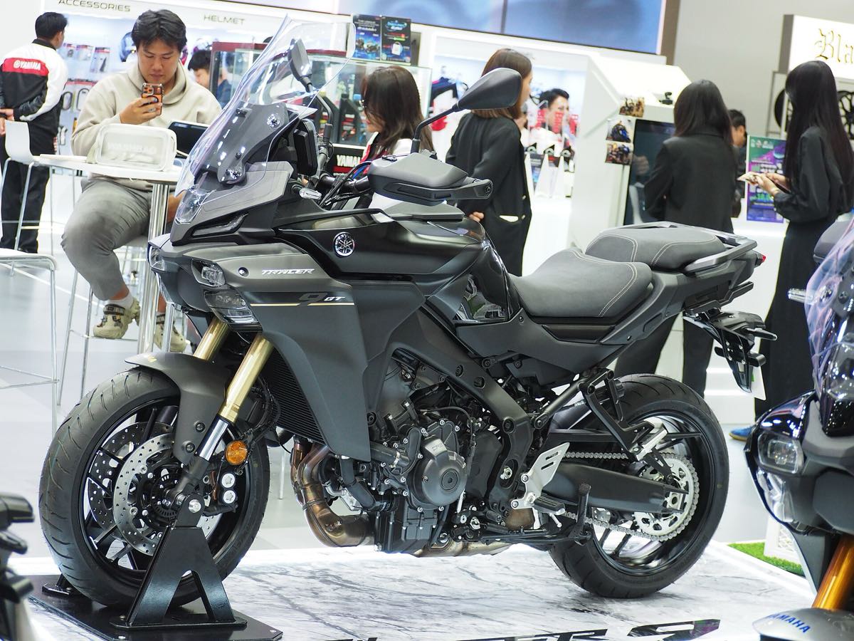 Yamaha Tracer 9 GT, seat height 820–841 mm (32.3–33.1″)